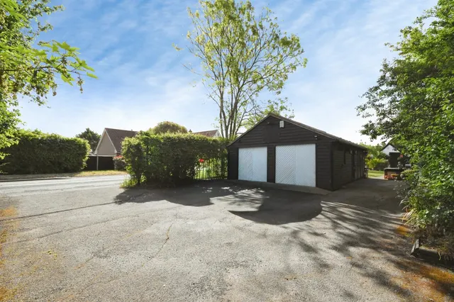 Photo 3 — Hedingham Road, Gosfield, Halstead