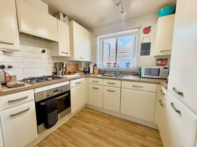 Photo 3 — Cicero Crescent, Fairfields, Milton Keynes, Milton Keynes, MK11 4AU