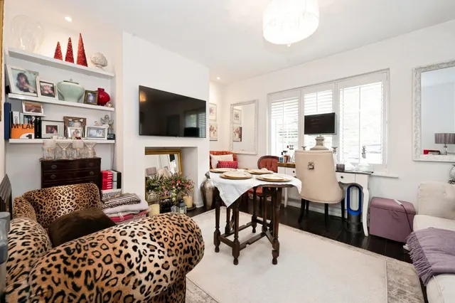 Mill Road, Esher, KT10, photo 3