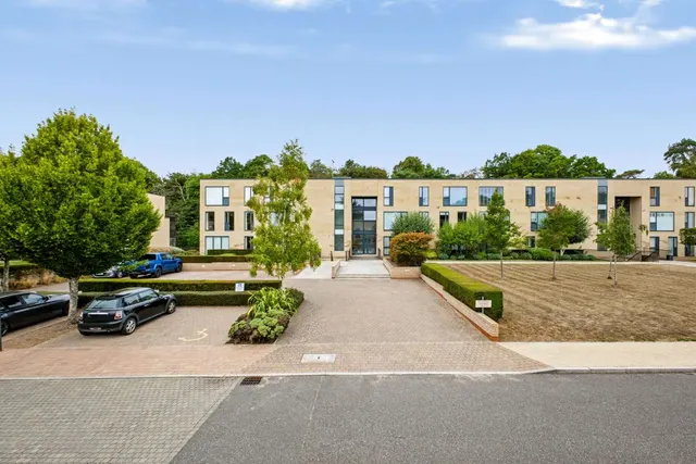 Cliveden Gages, Taplow, Maidenhead, Buckinghamshire, SL6 0GB, photo 1