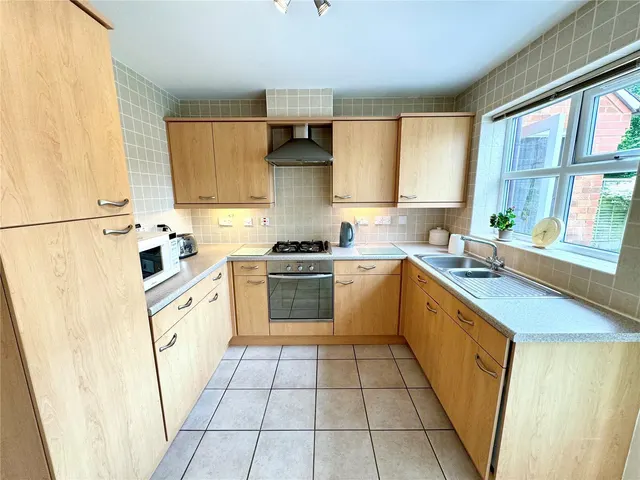 Montgomery Road, Whitnash, CV31, photo 3