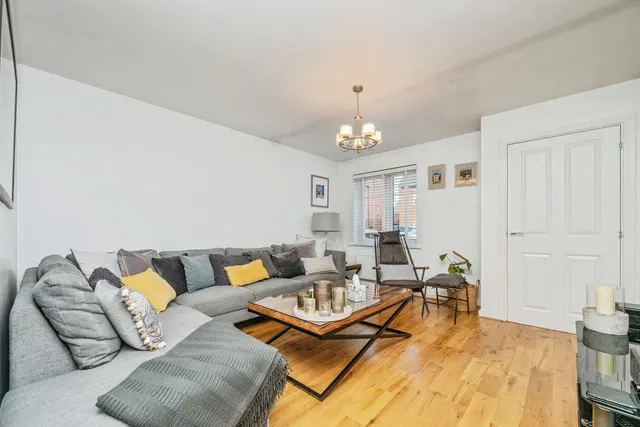 Sandringham Avenue, Stratford-upon-Avon, CV37, photo 3