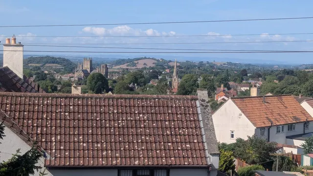 Sealey Crescent, Wells, BA5, photo 3