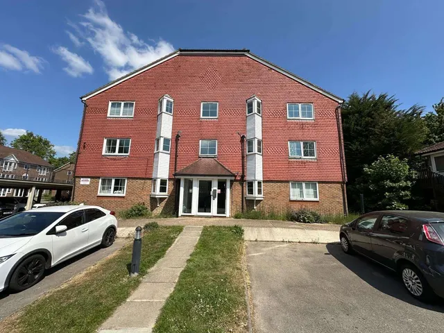 Tuscany Gardens, Crawley, RH10, photo 1