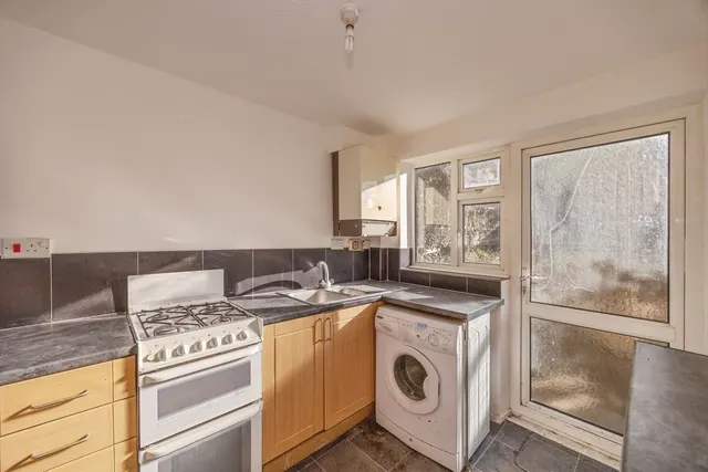 Well Copse Close, Waterlooville, PO8, photo 3