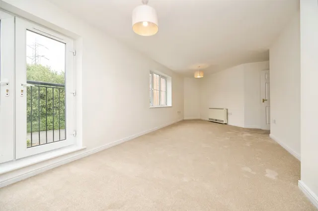 Photo 2 — Ashwood Close, Oldbury