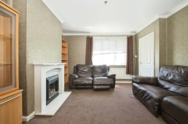 Photo 2 — Clydesmuir Road, Cardiff, CF24