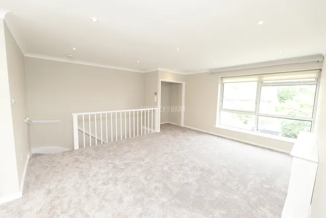 Heath View East Finchley, N2, photo 2
