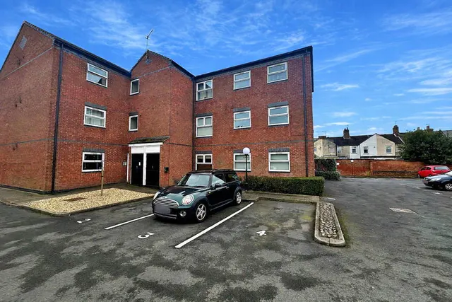 Harvon Garth, Cambridge Street, Rugby, CV21 3FH, photo 1