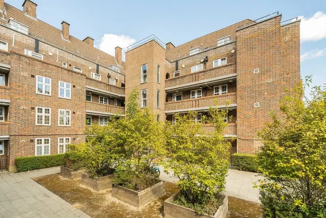 Tilson Gardens, SW2, photo 1