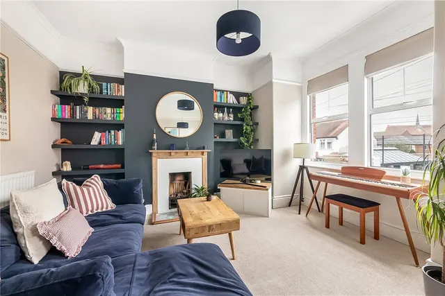 Tranmere Road, London, SW18, photo 3