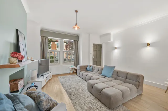 Hotham Road, London, SW19, photo 3
