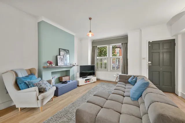 Hotham Road, London, SW19, photo 2
