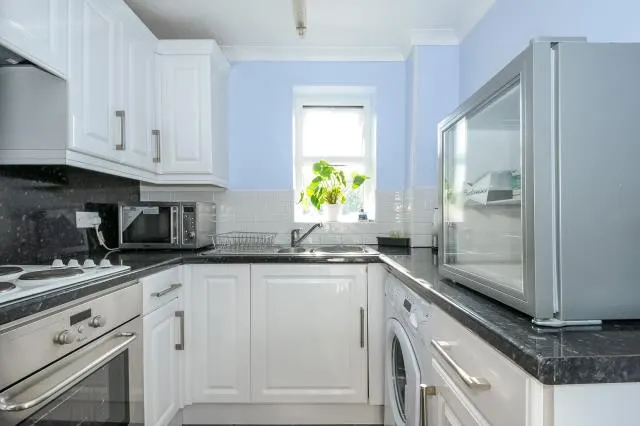 Abercromby Avenue, High Wycombe, HP12, photo 3