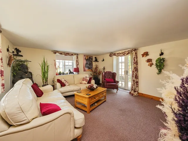 Photo 2 — Stable Lodge, Warmwell, DORCHESTER