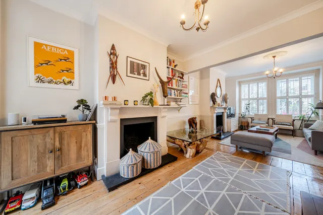 Photo 2 — Hamilton Road, Wimbledon, London, SW19