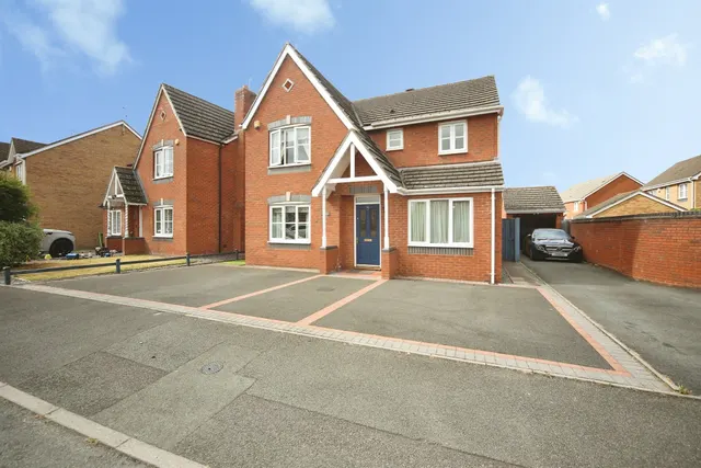 Alder Avenue, Kidderminster, photo 1