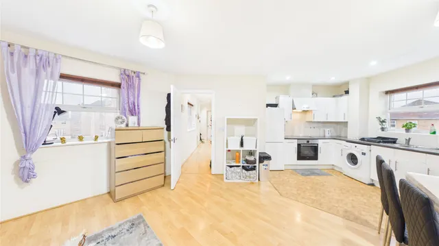 Butler Close, Edgware, HA8 5QQ, photo 1