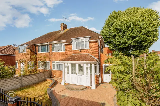 Greenford Avenue, Hanwell, London, W7 1JJ, photo 1