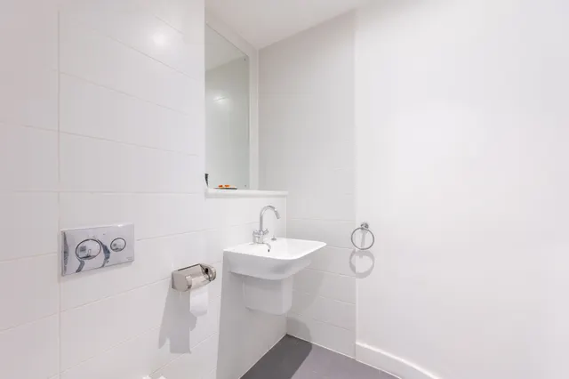 London, NW10, photo 3