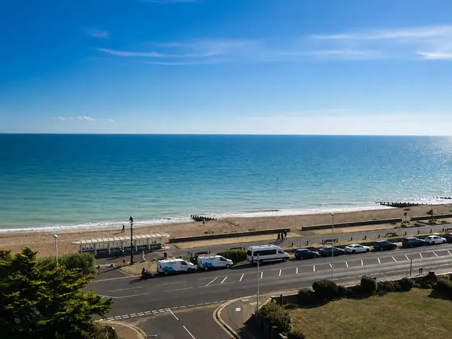 West Parade, Worthing, BN11, photo 2