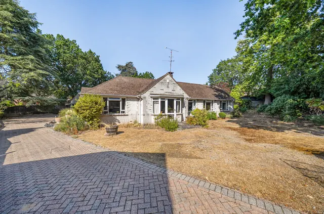 Portesbery Road, Camberley, Surrey, GU15 3TF, photo 1