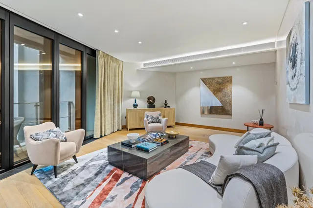Photo 3 — 100 Knightsbridge, Knightsbridge, London
