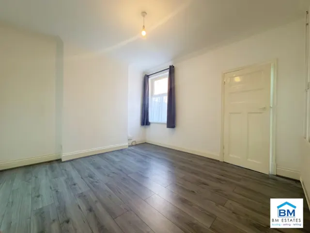 Photo 2 — Conway Road, Leicester, LE2 1PD