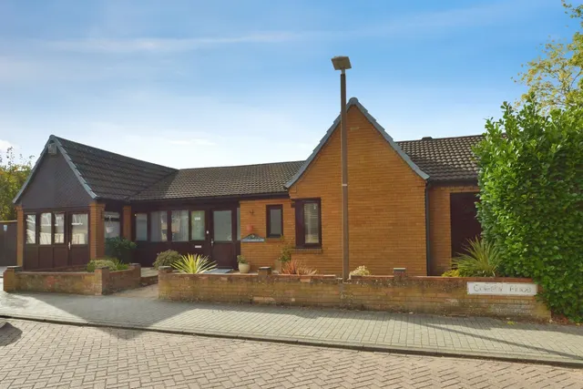 4 bedroom house, Coleshill Place, Bradwell Common, MK13