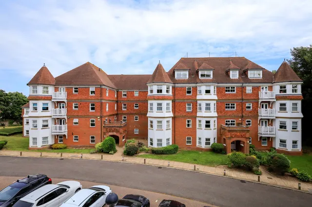 St. Annes Road, Eastbourne, photo 1