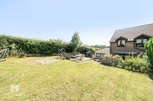London Close, Piddlehinton, DT2, photo 1