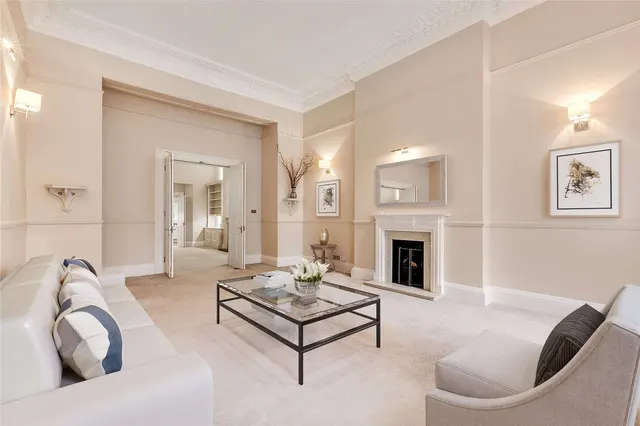 Photo 2 — Lancaster Gate, Bayswater, London, W2 3LP