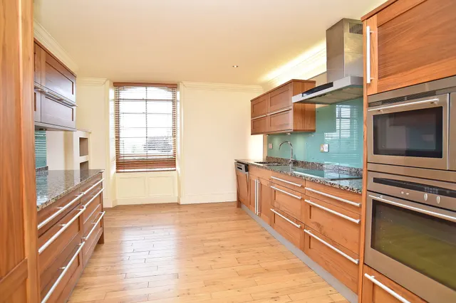 Park Parade, Harrogate, HG1, photo 3