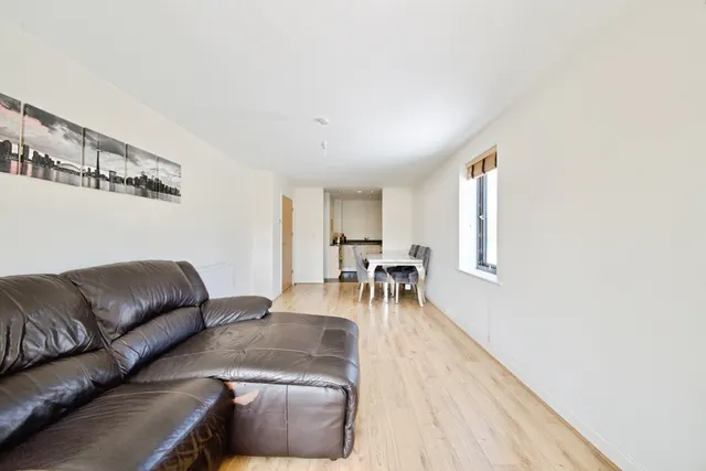 Photo 3 — Mornington Close, London, NW9