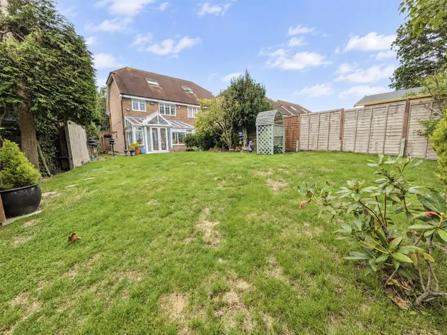 Snatts Road, Uckfield, TN22, photo 2