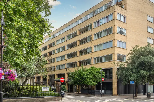 Photo 2 — 118 The Colonnades, 34 Porchester Square, London