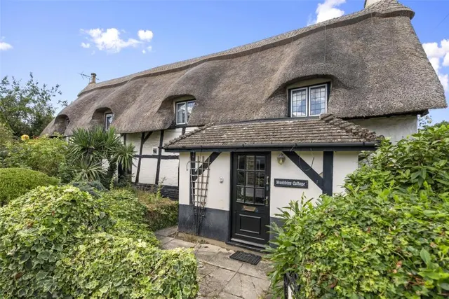 Stoke Road, Bishops Cleeve, GL52, photo 1