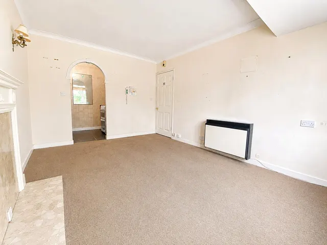Charles Street, Petersfield, GU32, photo 2