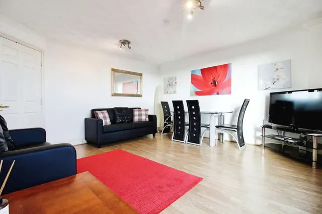 Llansannor Drive, Cardiff, CF10, photo 3