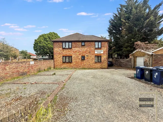Blandford Road, Southall, UB2, photo 1