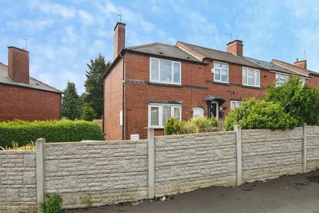 Summer Road, Rowley Regis, B65, photo 1