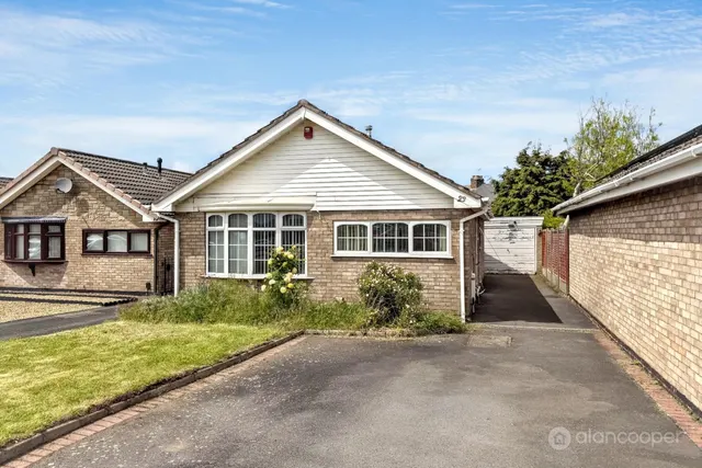 Norfolk Crescent, Lindley Park, CV10, photo 1