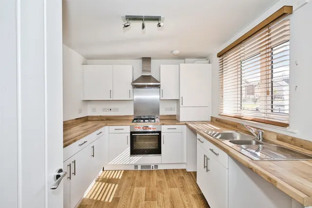 Photo 3 — Kingfisher Drive, Houndstone, Yeovil