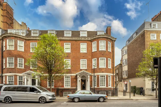 9 Upper Brook Street, London, photo 1