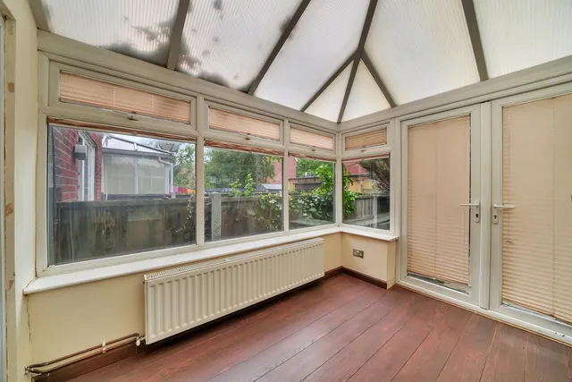 Photo 3 — 36 Lavender Road, London, Greater London, SE16 5DZ