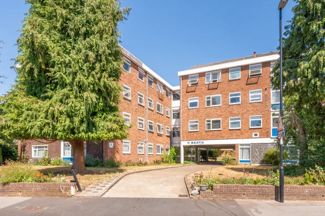 Flat 14, Malatia, 78 St Augustines Avenue, South Croydon, photo 1