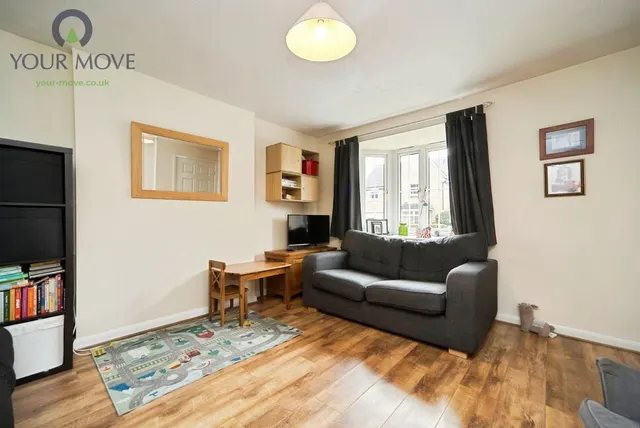 School Street, Cottingley, BD16, photo 3