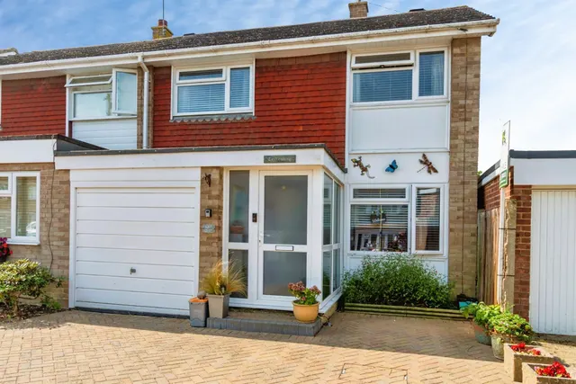 Beacon Way, Park Gate, SO31, photo 1