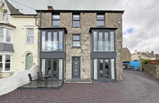 Cambrian Terrace, Criccieth, photo 1