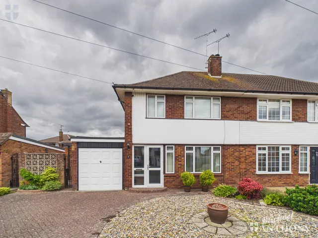Westmorland Avenue, Aylesbury, HP21 7HS, photo 1